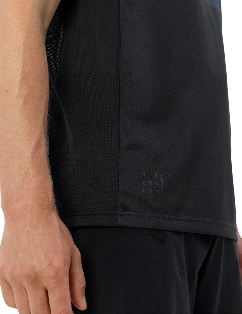 Vaude_423529645300‌_Moab_T_Shirt_VI_Funktionsshirt (2).jpg
