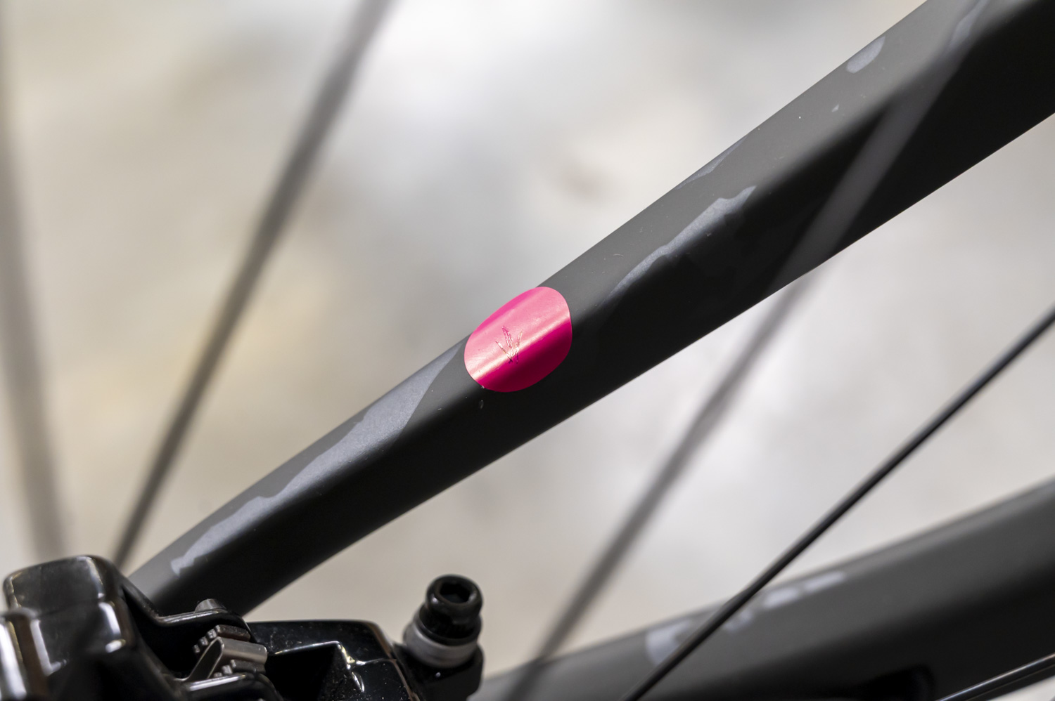 Spark 900 EVO Carbon Black (New item with a paint fault)