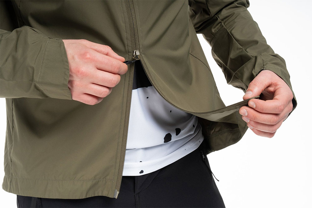 CUBE_12666_Gravel_Windjacke (3).jpg