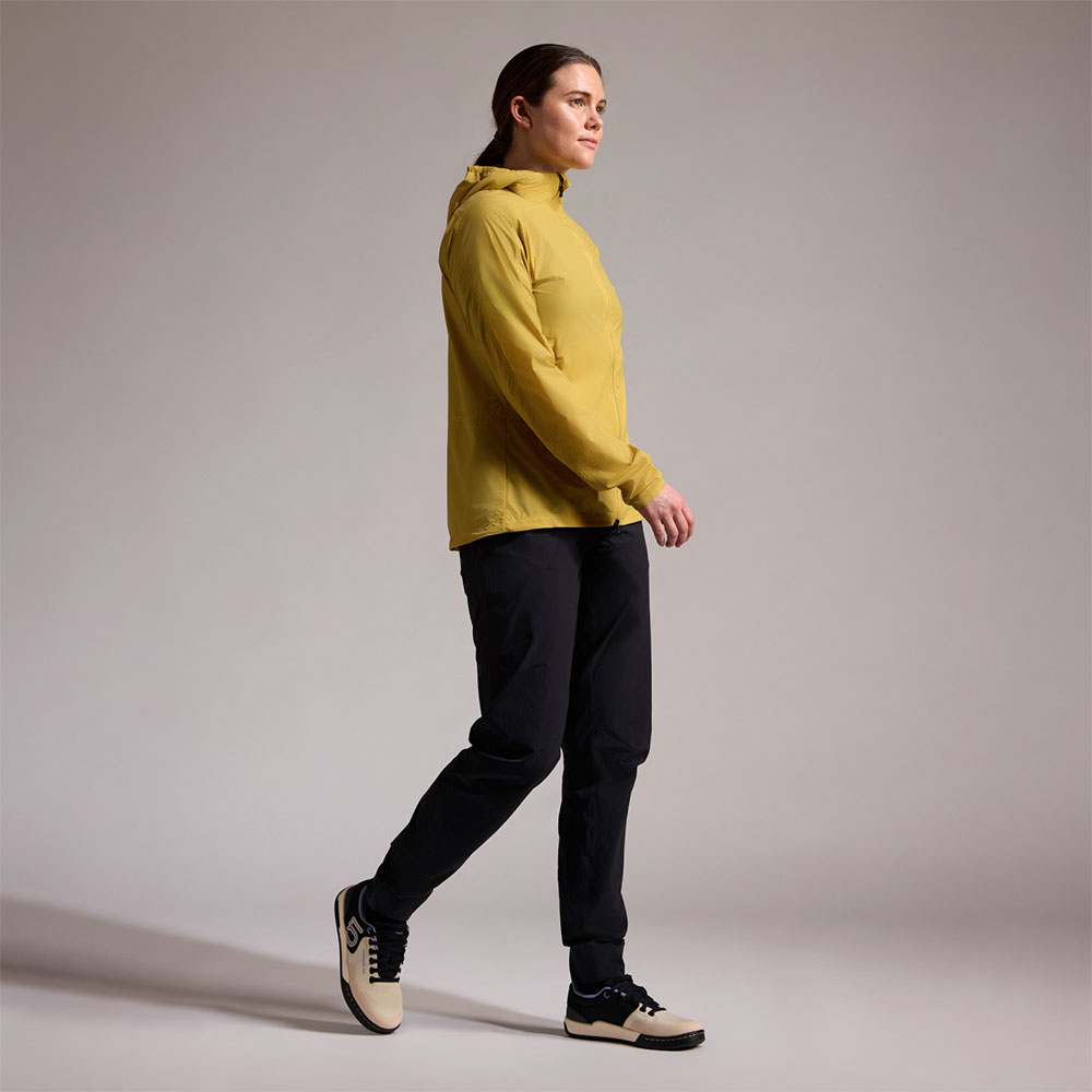 Gore_101134-DD00_Fernflow_Hooded_Windbreaker_Damen_Windjacke (5).jpg