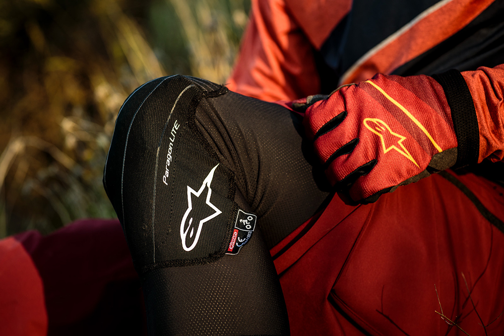 Alpinestars Paragon Lite - Knieprotektoren 1652720-10 (5).jpg