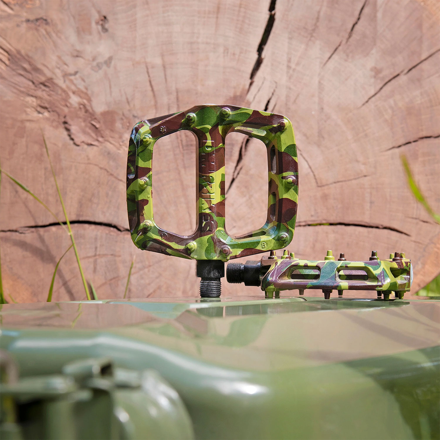 Pedales de plataforma V6 Green Camo