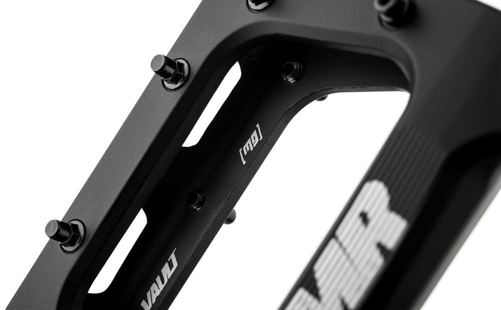 DMR-Vault-Mag-Plattformpedale-DMR-VAULT-MAG-C-K-7.jpg