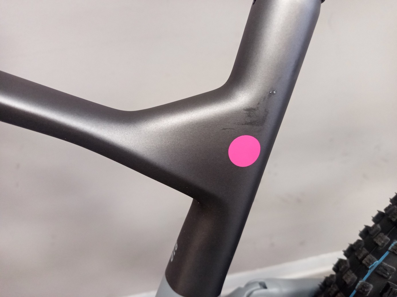 Lumen eRIDE 910 Shark grey (producto nuevo con defecto de pintura)
