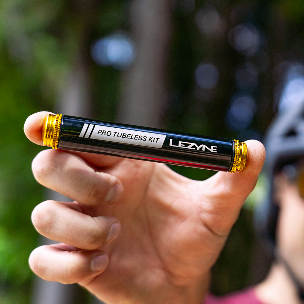 Lezyne 1-PK-TBLSPOL-V104 20154146 Pro Tubeless Kit Loaded  (12).jpg
