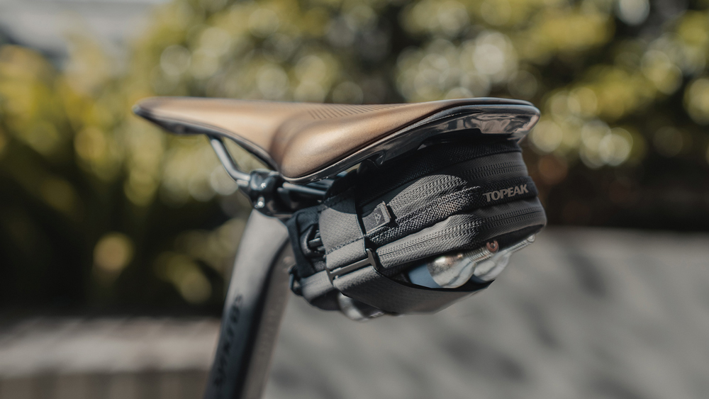 Topeak TC2327B 20130662 Elementa Gearbag Satteltsche mit Werkzeugset  (6).jpg