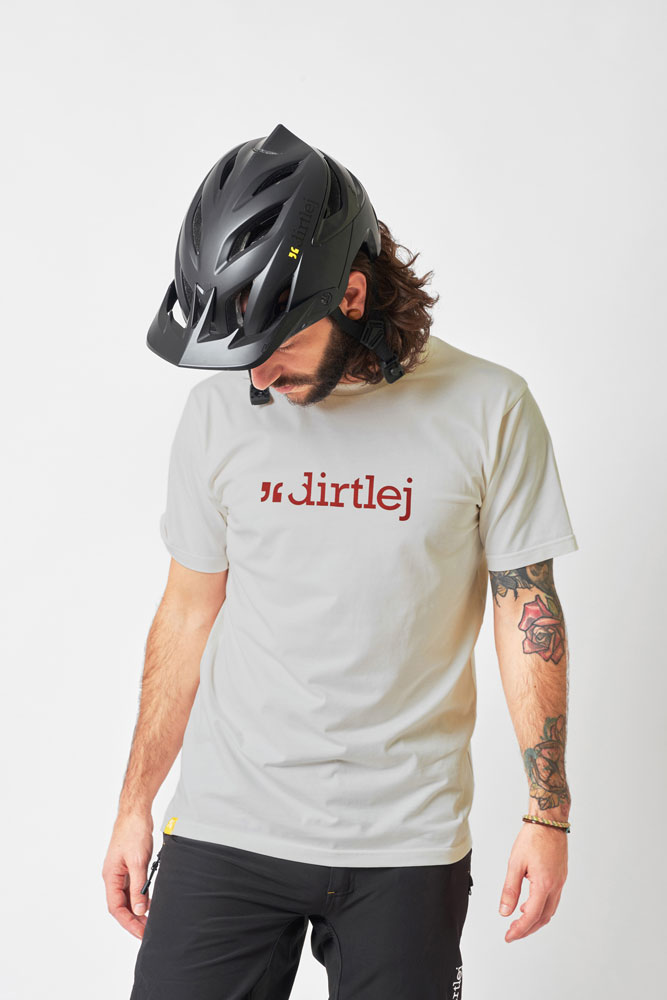 dirtlej_Supima-T-Shirt_20220077_ (2).jpg