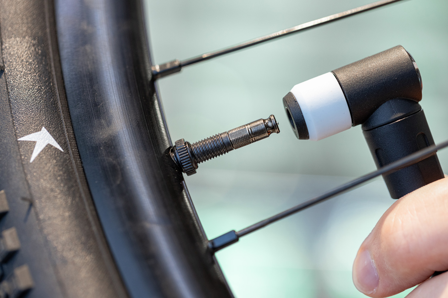 10464984-Schwalbe-CLIK-VALVE-8.jpg