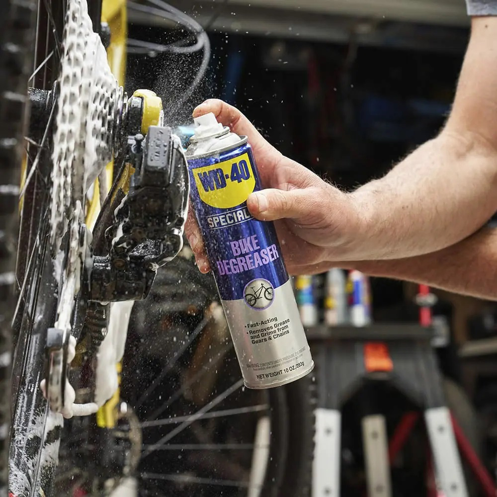 WD-40-SPECIALIST-Fahrrad-Kettenreiniger-1000x1000-3.jpg