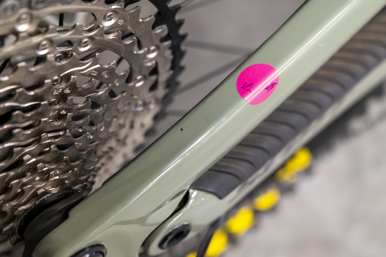 Voltage eRide 910 Undergrowth Green/Carbon Gloss (devolución)