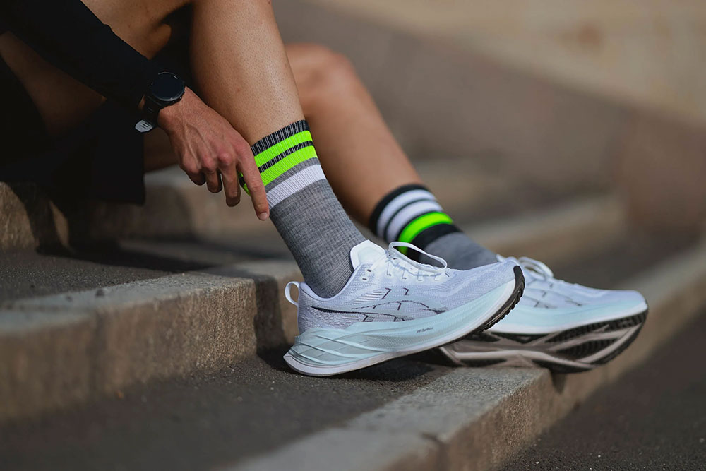 incylence_01050231‌_Merino_Strive_Socken (2).jpg