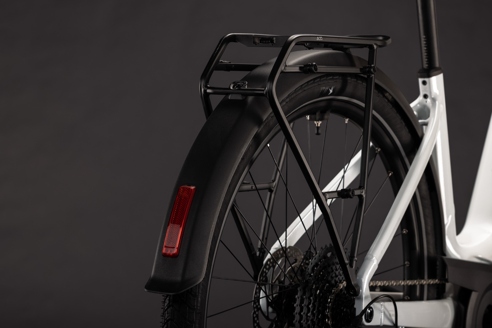 Touring Hybrid ONE 600 metallicwhite´n´chrome Easy Entry