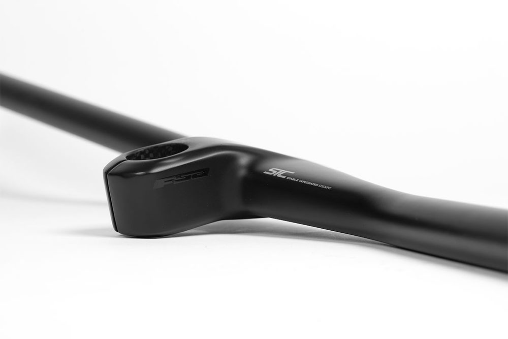 FSA-NS-SIC-Integrated-Carbon-Lenker-(4).jpg