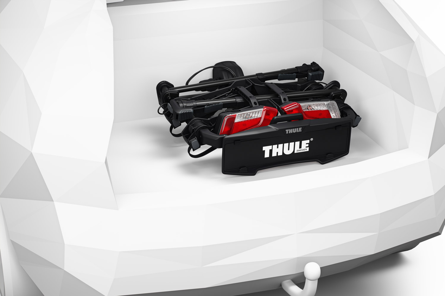 Large-ThuleOutPace_EROW_2B_Iso_P_OC_Storageintrunk_9012100.jpg