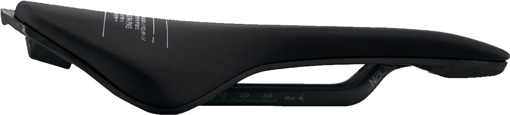 NAR4NA3HB23-AM-Nago-R4-NackPAS-Sattel-Seite.jpg