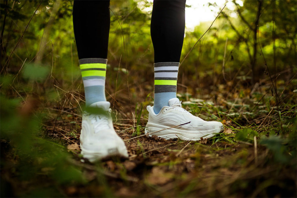 incylence-merino-socks-high-cut-strive-light-blue-canary-4.jpg