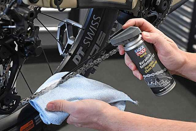 Liqui-Moly-Bike-Keramik-Kettenspray-4100420216923-(2).jpg