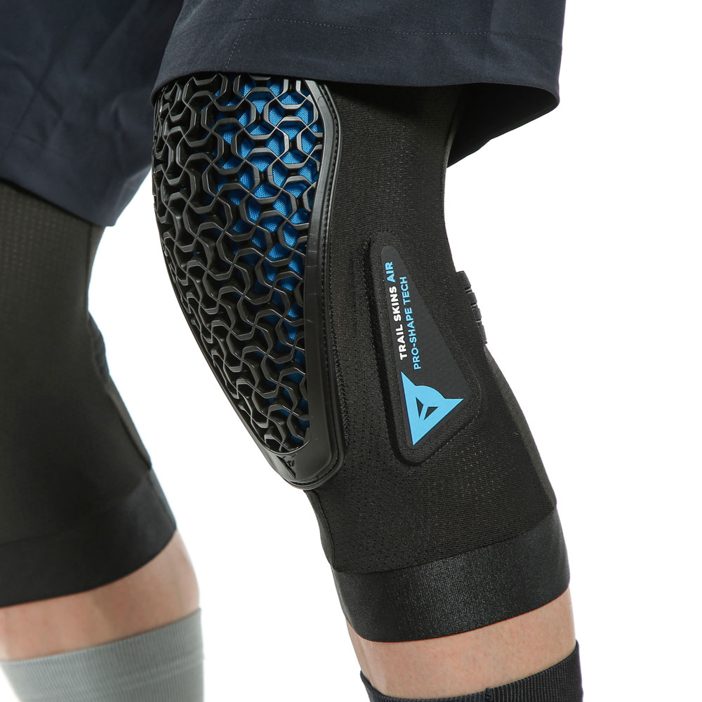 Dainese_Trail-Skins-Air-Knieprotektoren_3879724-001_3.jpg
