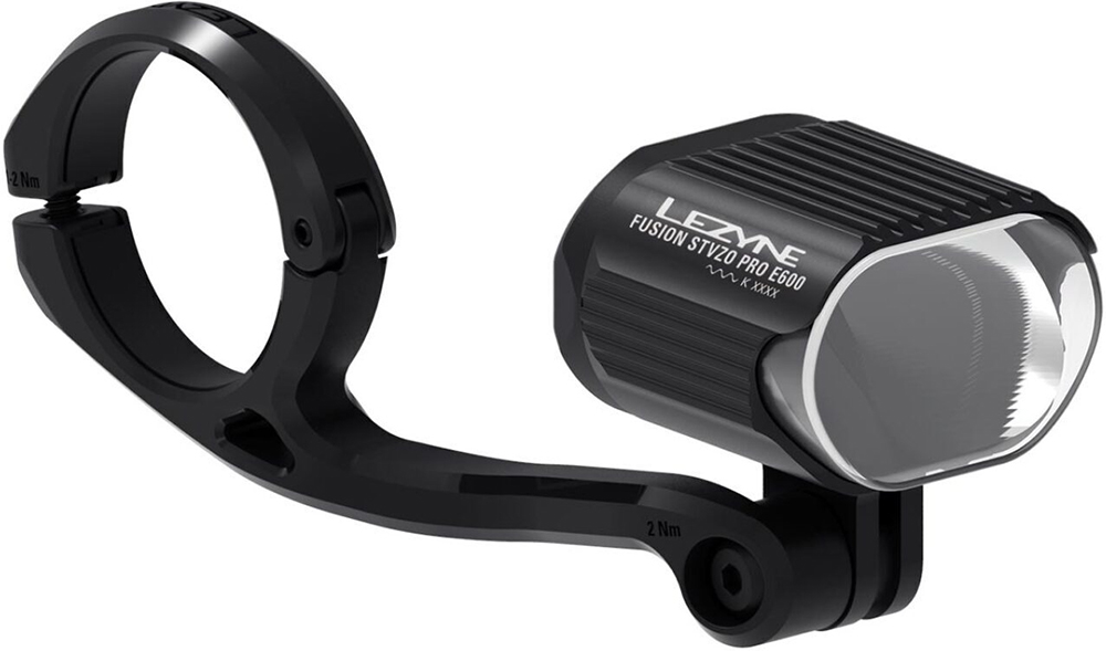 Lezyne 1-LED-EFUSP-V137E 20154154 E-Bike Fusion Pro STVZO E600 Front Licht.jpg