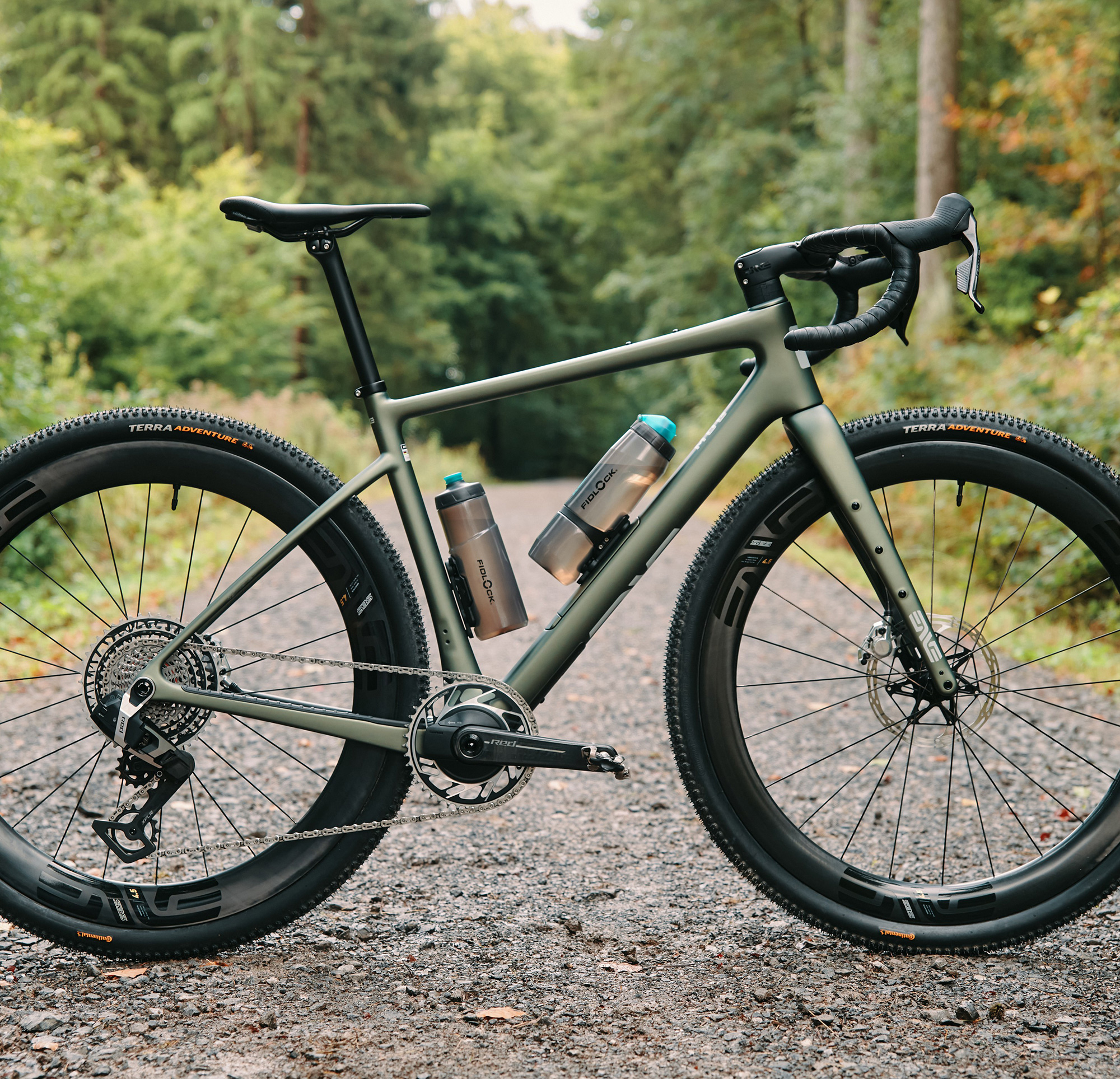 Fidlock-AB-09669(TBL)-20152623-TWIST-Bottle-600-antibacterial-+-Bike-Base--(32).jpg