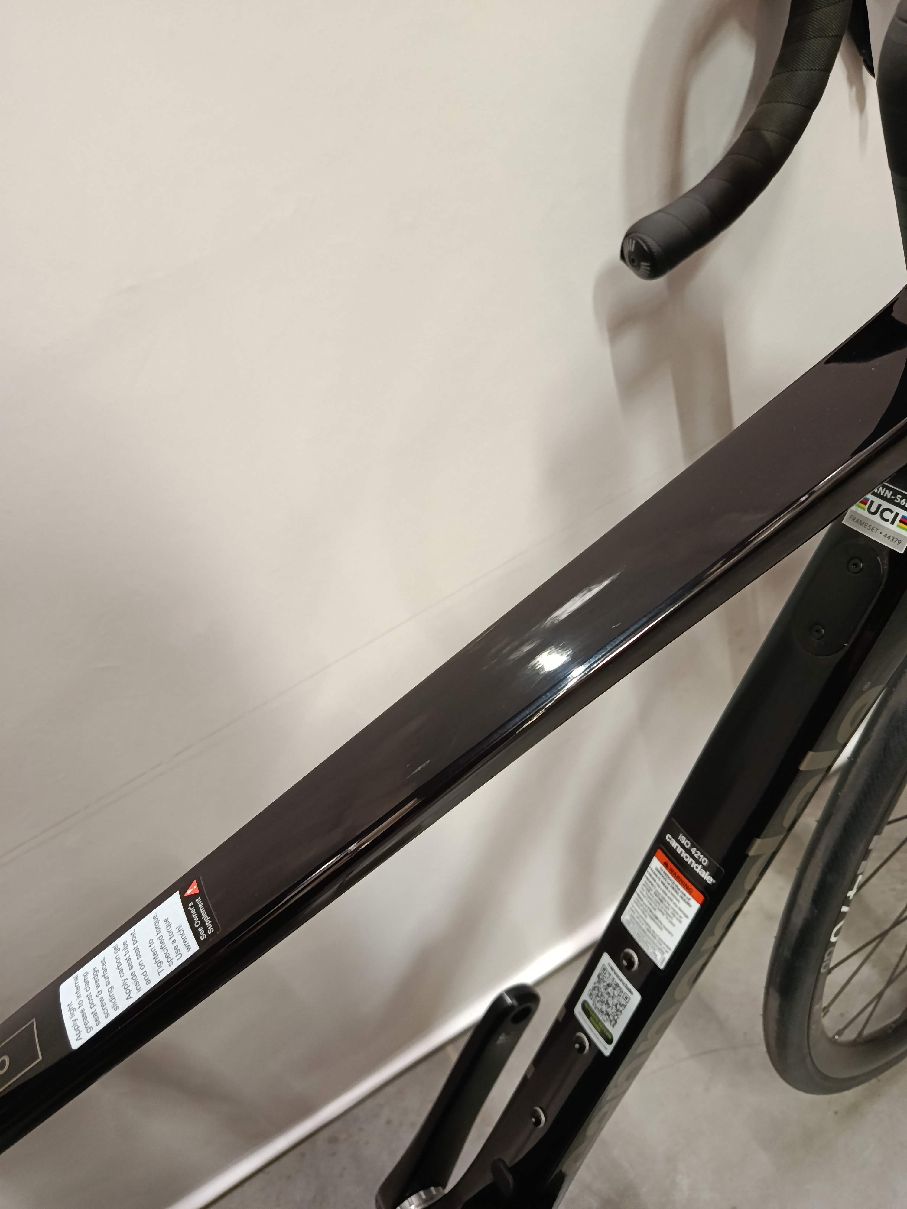SuperSix EVO 3 Carbon Black (Neuware mit Lackfehler)