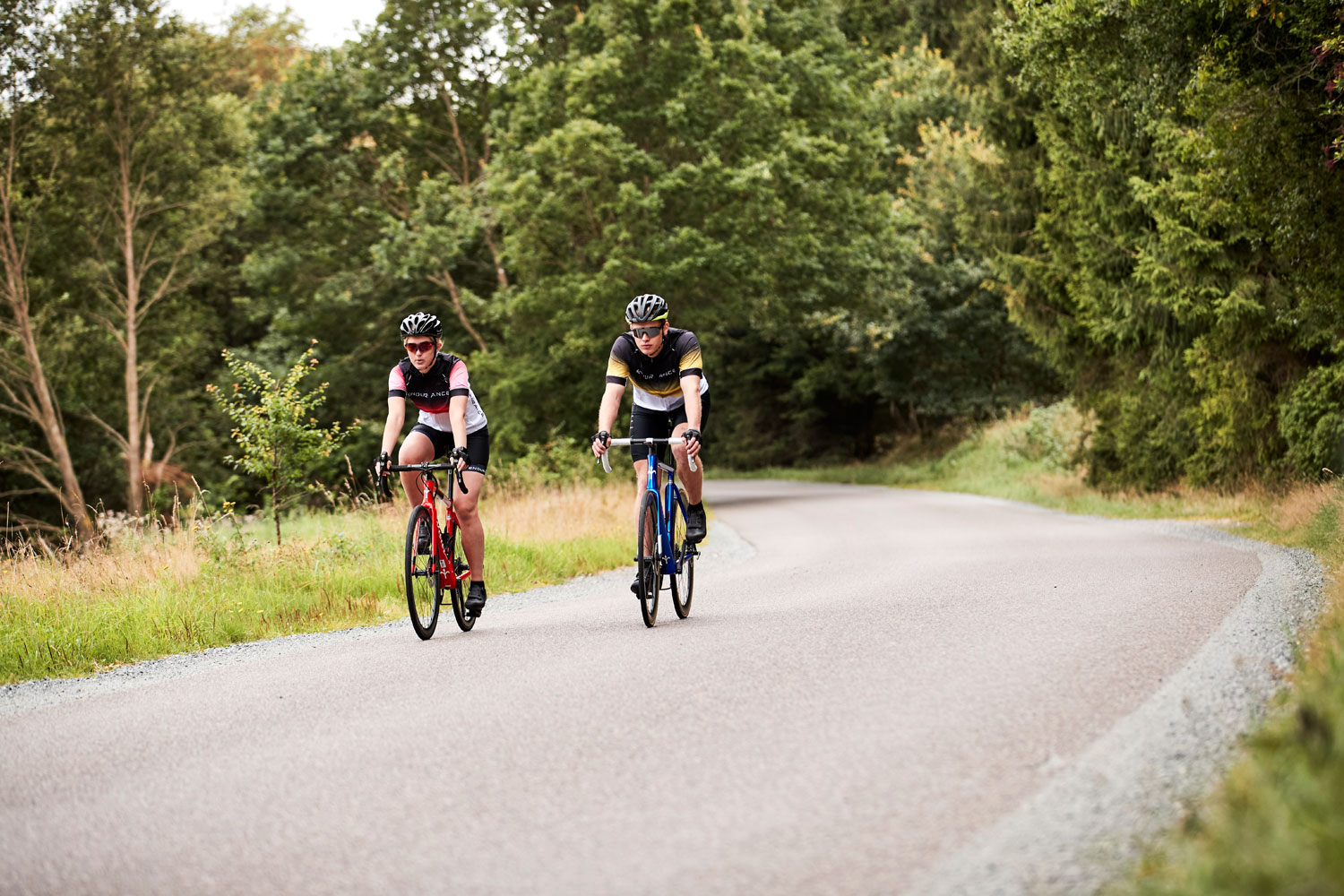 Endurance_Propolis-Damen-Radhose-mit-Polster_E211339-1001_ (11).jpg