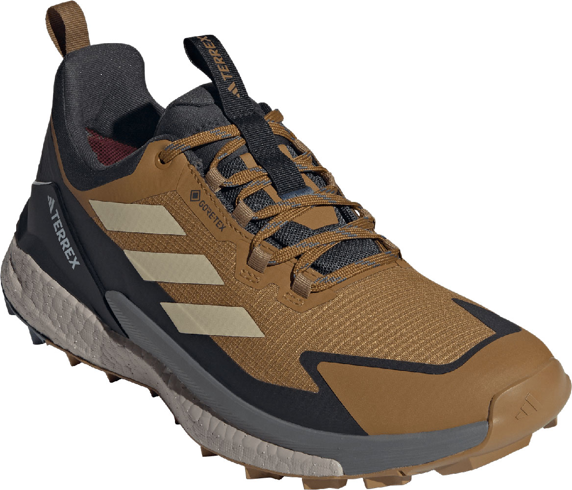 JP5611_6_FOOTWEAR_Photography_Front-Lateral-Top-View_white.jpg