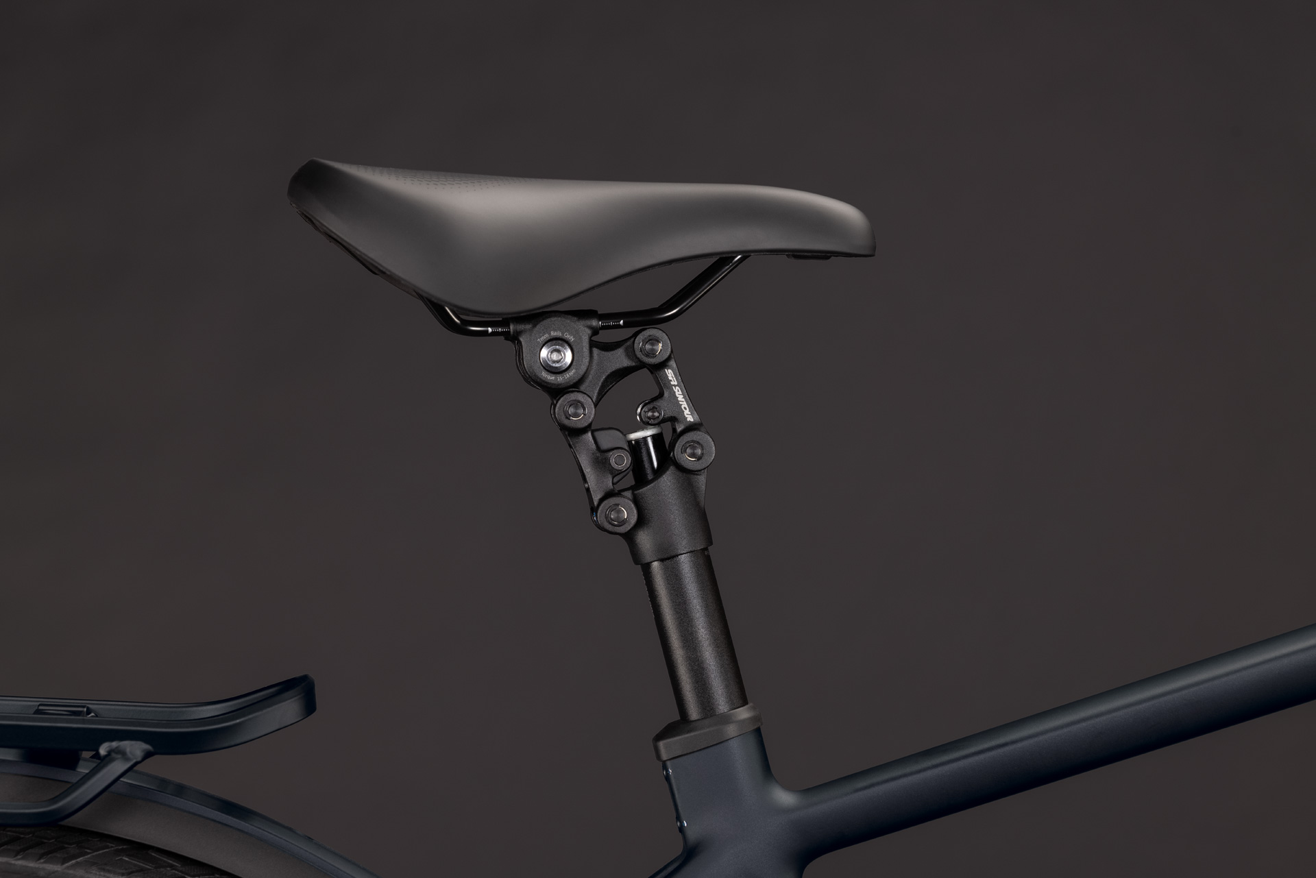 Kathmandu Hybrid Pro 800 coal´n´black