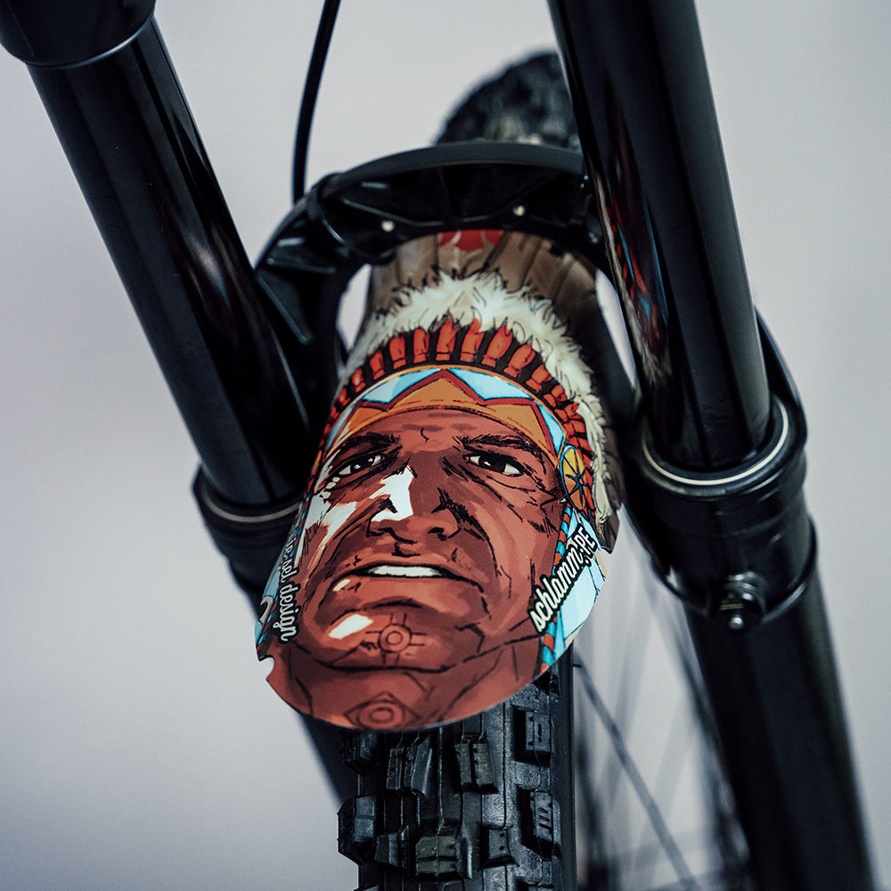 FE-S090_Chief_detail.jpg
