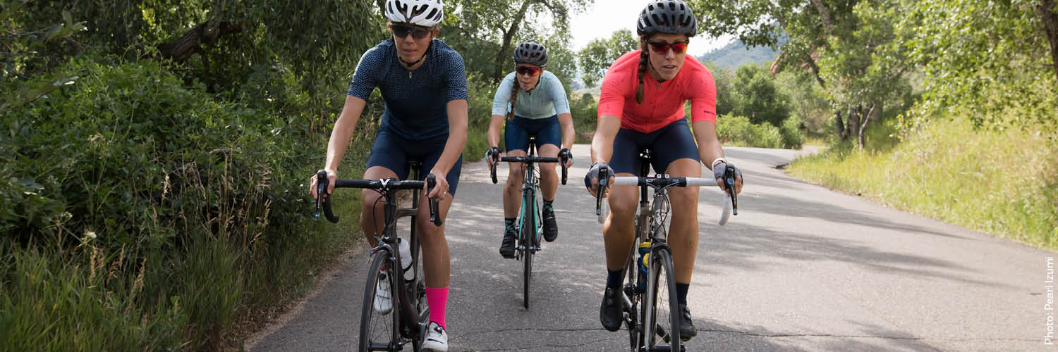 bekleidung_damen_hosen_road_kurz.jpg
