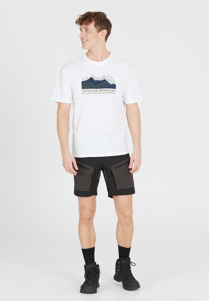 Whistler_Kodiak_W231878_1001_Outdoorshorts_ (7).jpg