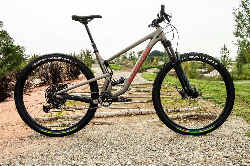 Vitorria 11A00558 20132323 Barzo 29 TLR 1C UCI-Edition MTB Faltreifen  (3) .jpg
