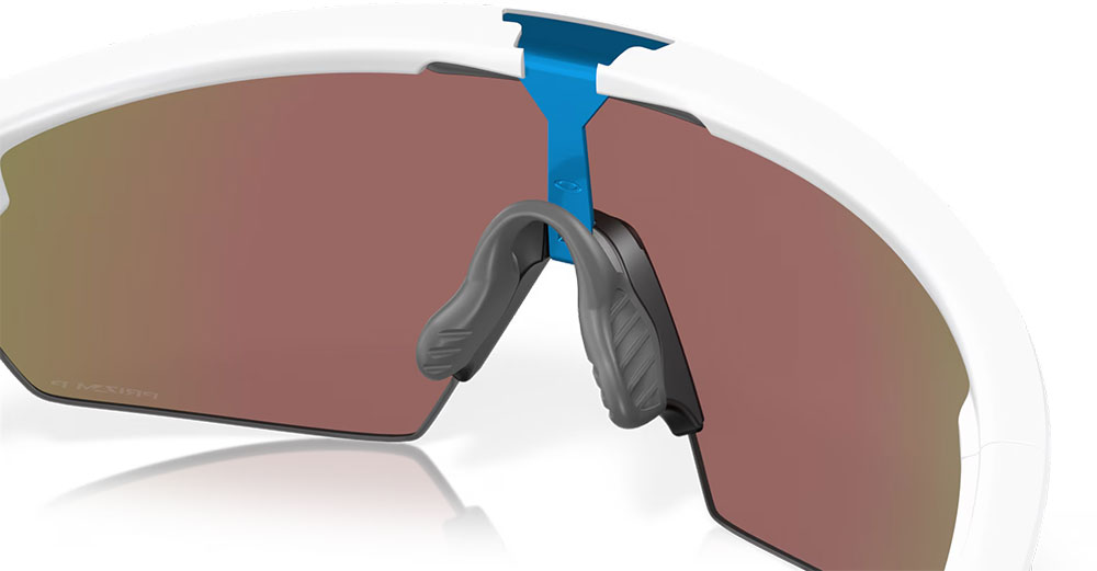 Oakley_Sphaera-Prizm-Sapphire-Polarized-Sportbrille_OO9403-0236_ (4).jpg