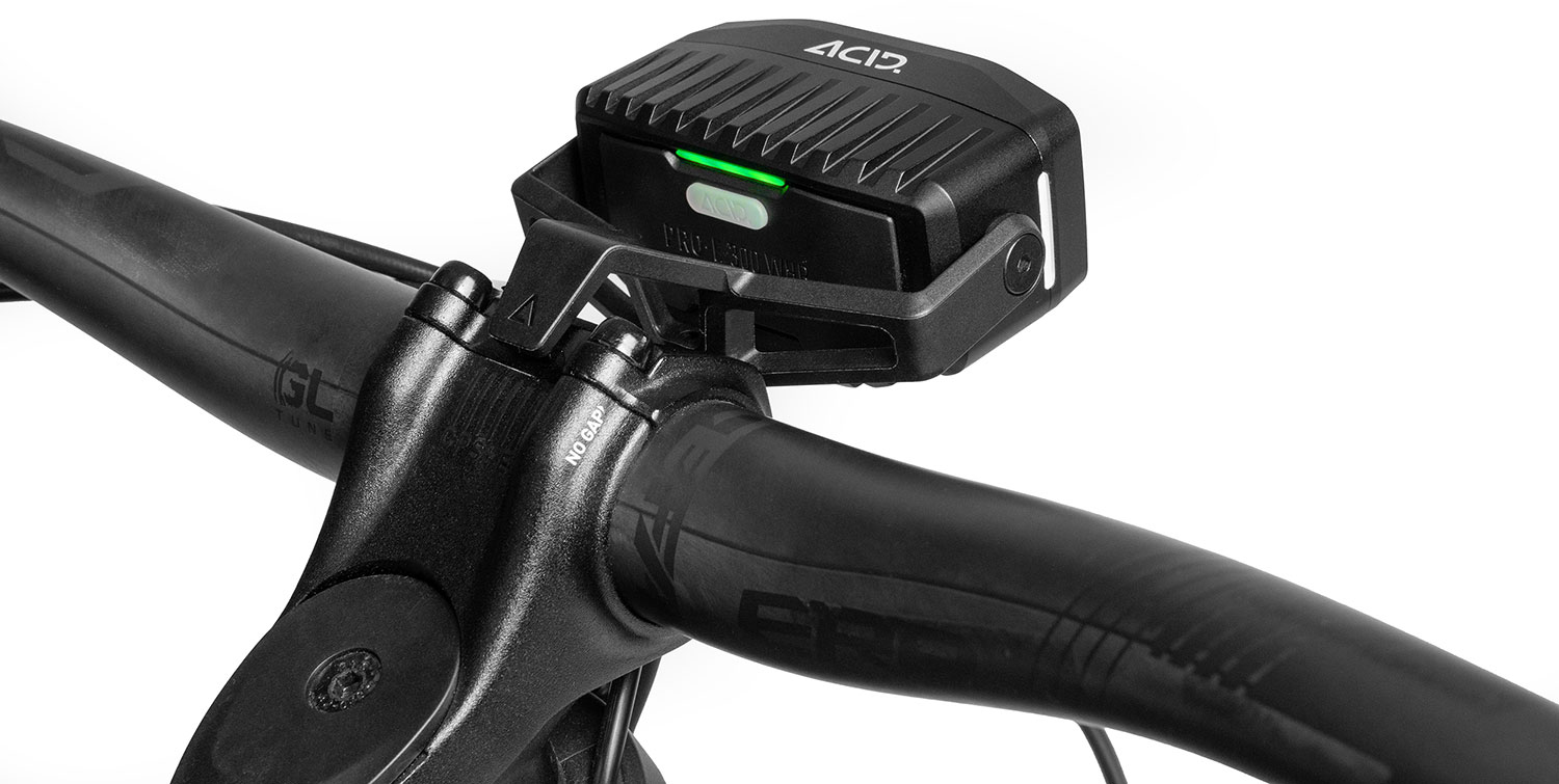 Pro-E 300 WIDE HB X-Connect – przedni reflektor do roweru elektrycznego