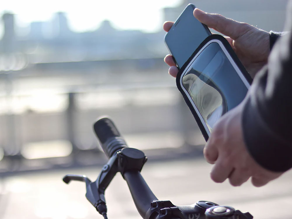 Shapeheart-Smartphone-Halterung-(8).jpg