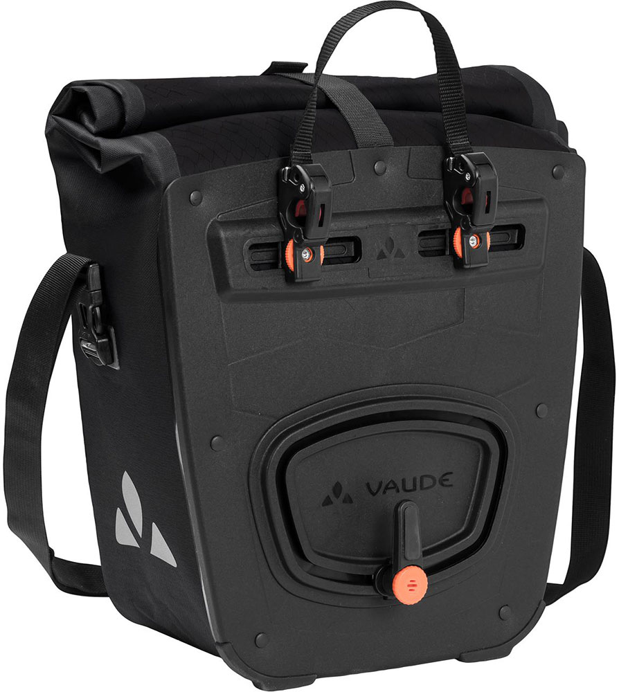 Vaude-Aqua-Front-(rec)-45845_010-(2).jpg