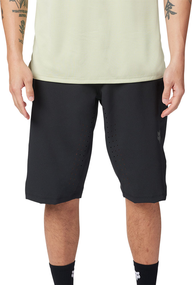FOX_Defend-MTB-Shorts_32379-001_ (3).jpg