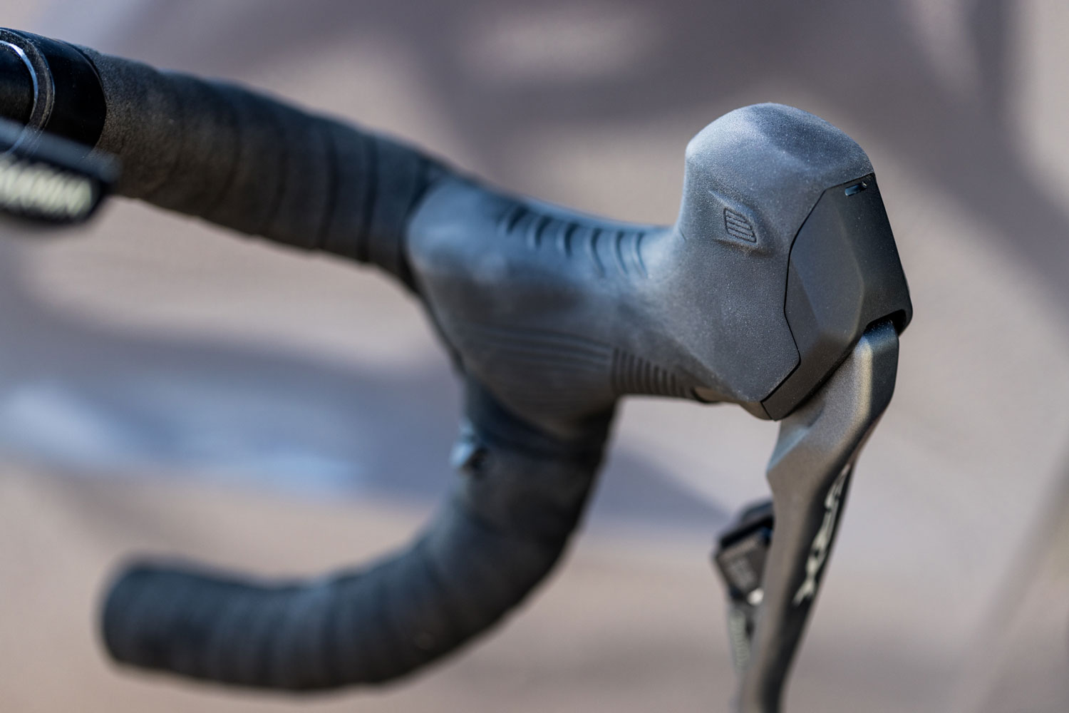 Shimano GRX Di2 ST-RX825 2-speed STI Dual Control Front Gear shift