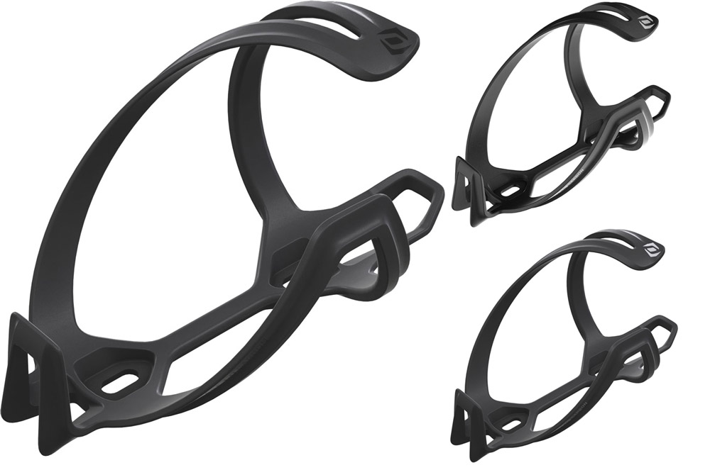 2929111007222-Tailor-Cage-1.0-right-Carbon-Flaschenhalter-MASTER.jpg