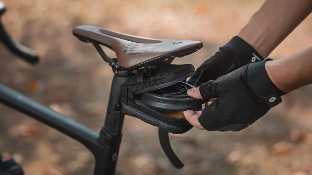 Topeak TC2327B 20130662 Elementa Gearbag Satteltsche mit Werkzeugset  (7).jpg