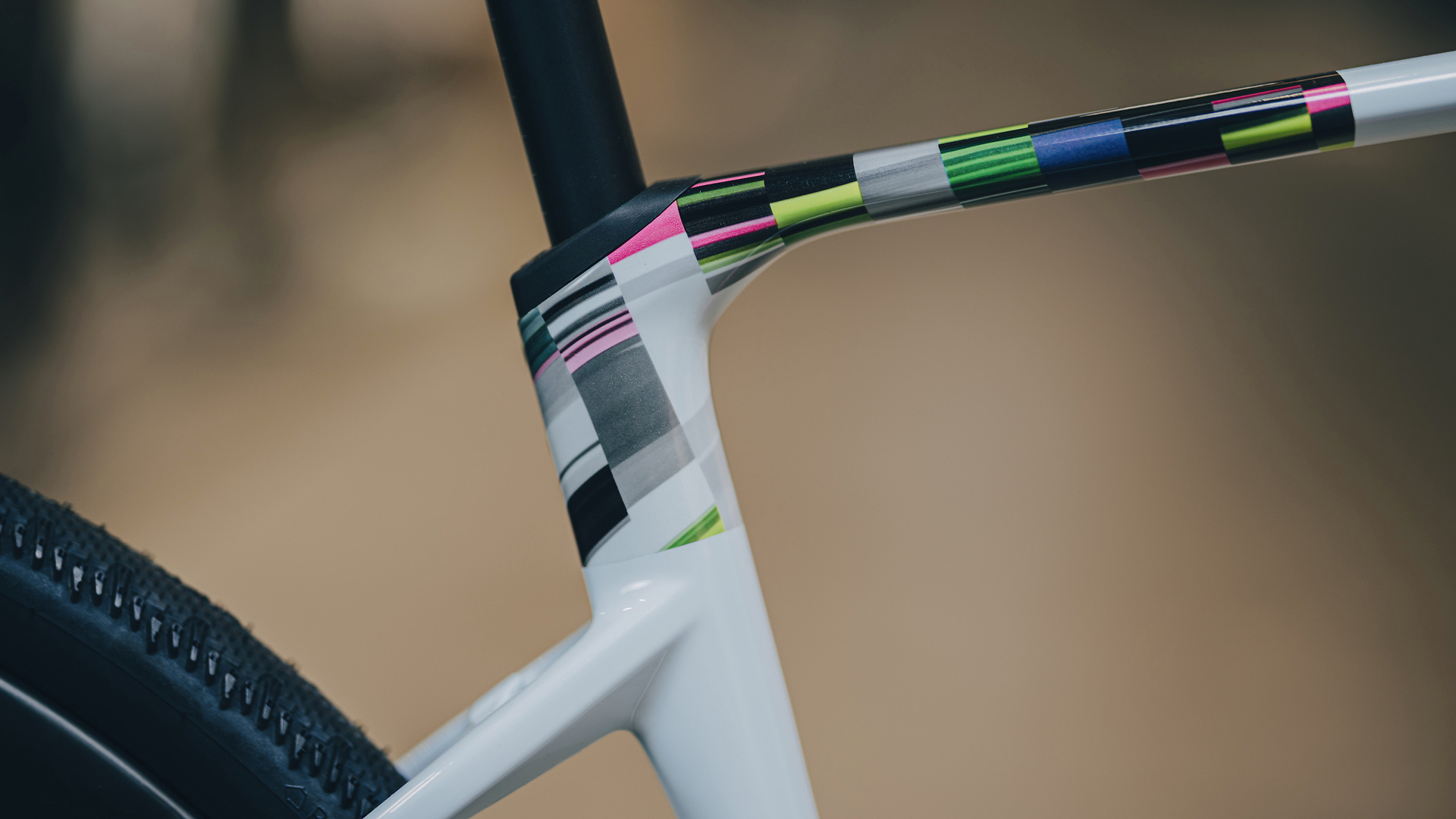 Nuroad C:62 SLT glacier´n´magenta