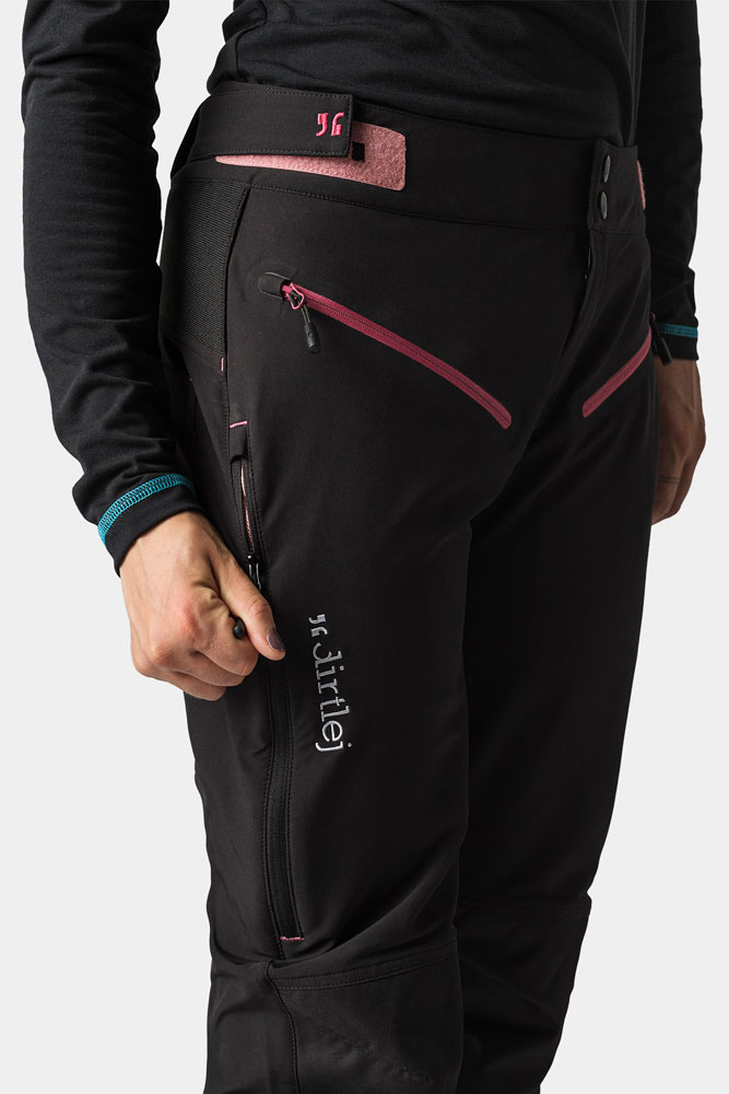 dirtlej_Trailscout-long-flex-black-label-Damen-MTB-Hose_20220132_ (7).jpg