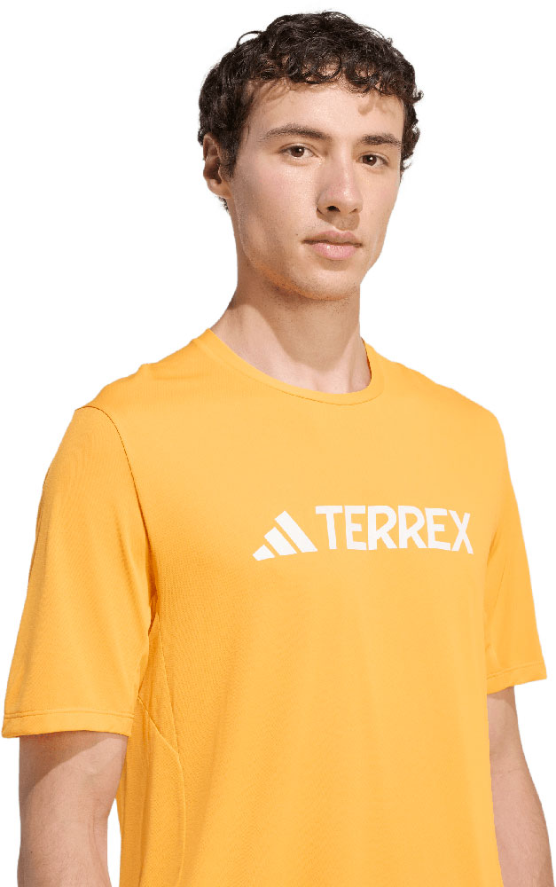 Adidas_Terrex_Log_Tech_puta (1).jpg