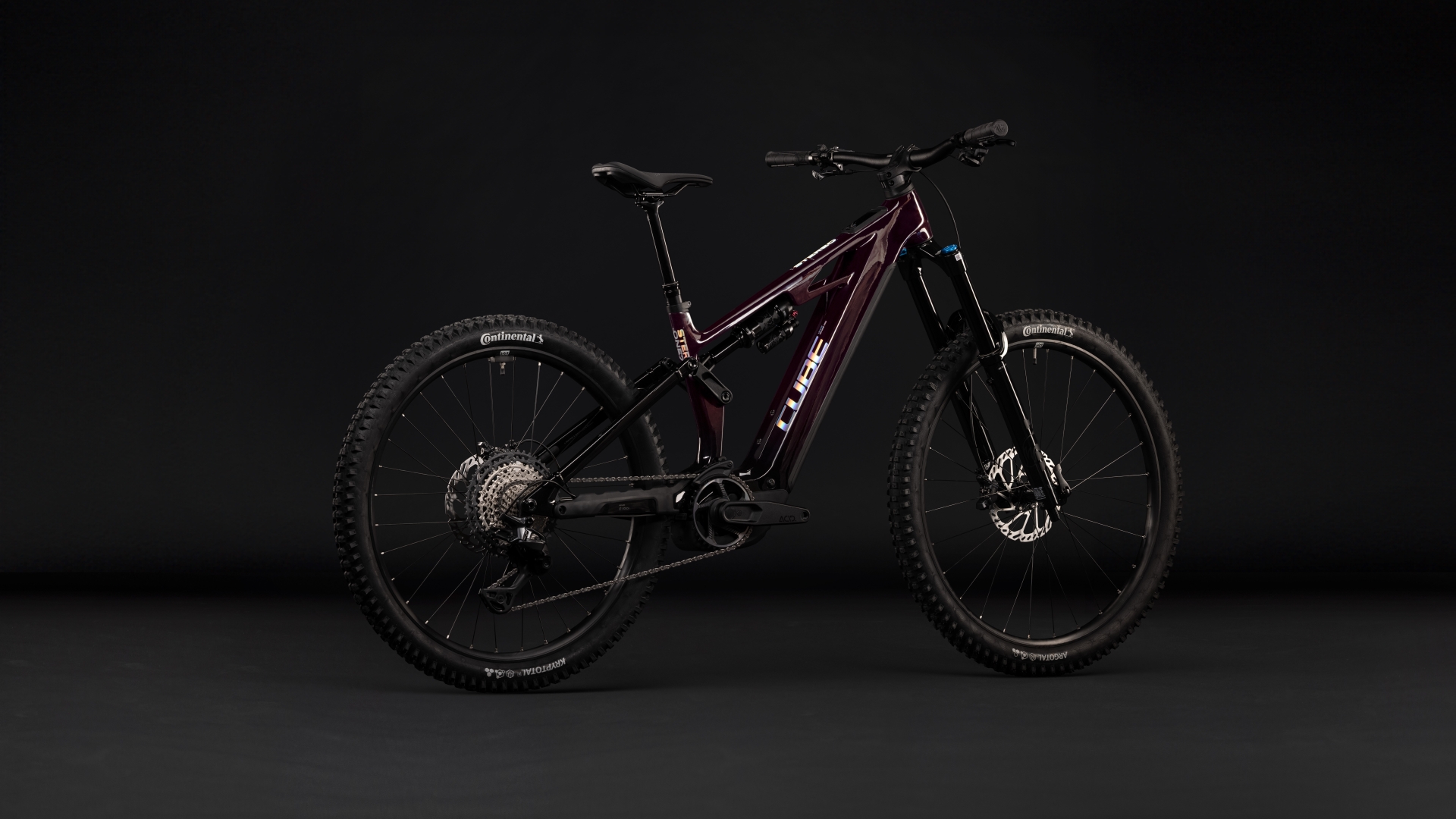 Stereo Hybrid ONE77 HPC SLX 800 liquidred´n´black