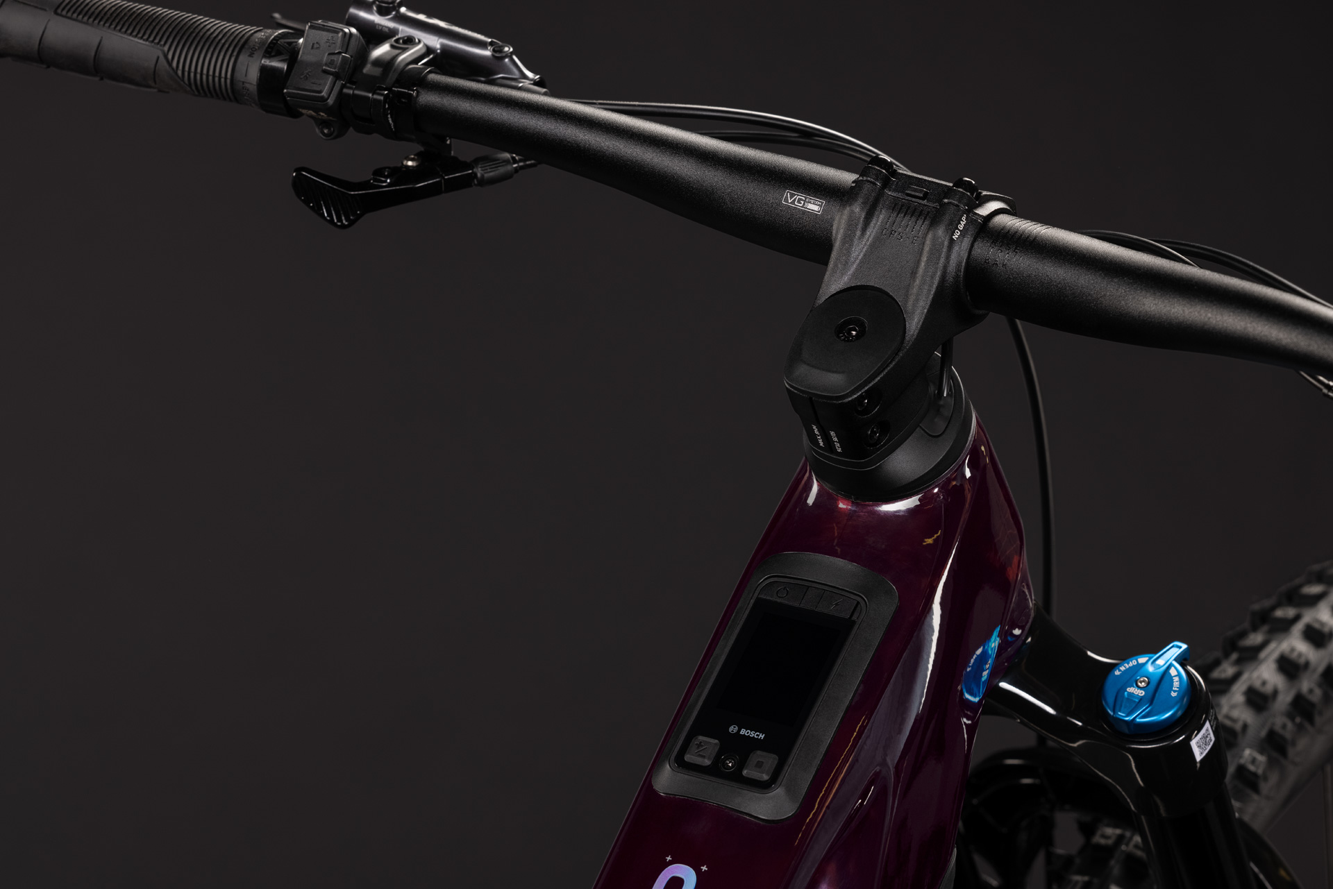 Stereo Hybrid ONE77 HPC SLX 800 liquidred´n´black