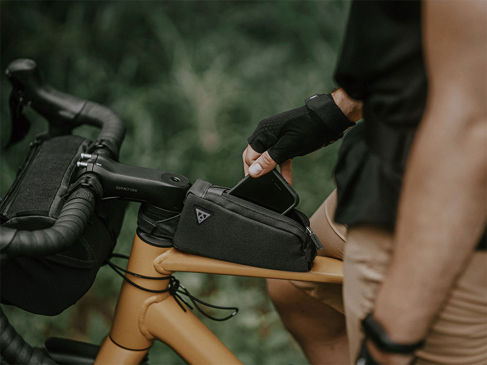 Topeak-FastFuel-Bag-Bolt-on-TC2313B-(6).jpg