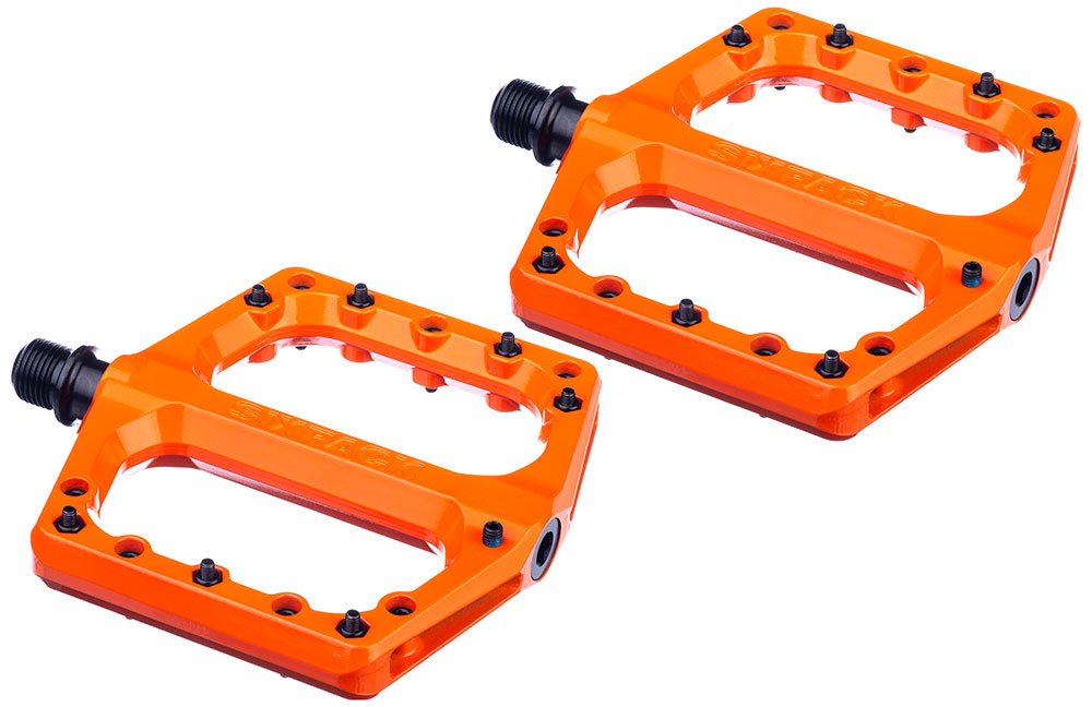 712006_sixpack_pedal_menace_3.0_orange_01.jpg