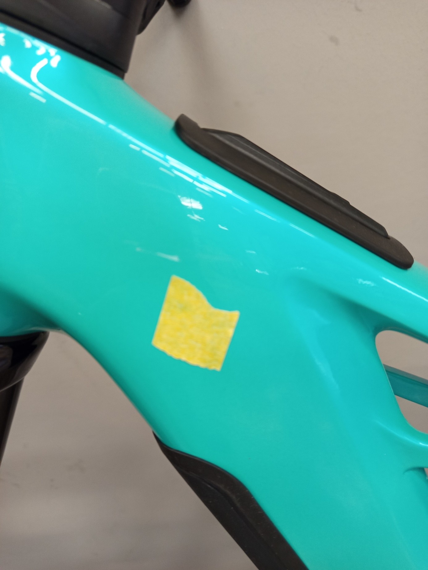 Stereo Hybrid ONE77 HPC Race 800 swimmingpool´n´bl (producto nuevo con defecto de pintura)
