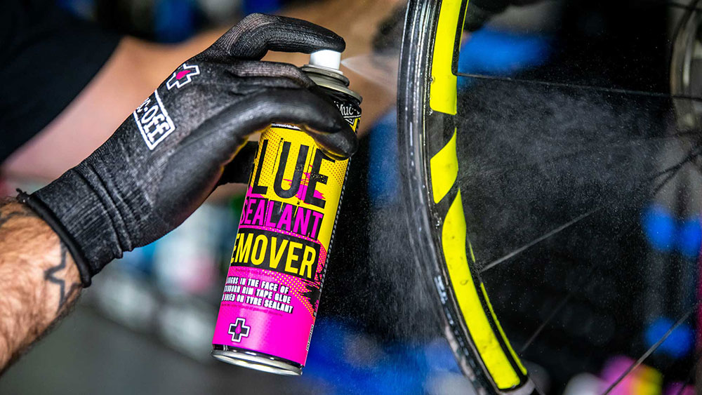 Muc-Off-Glue-&-Sealant-Remover-(4).jpg