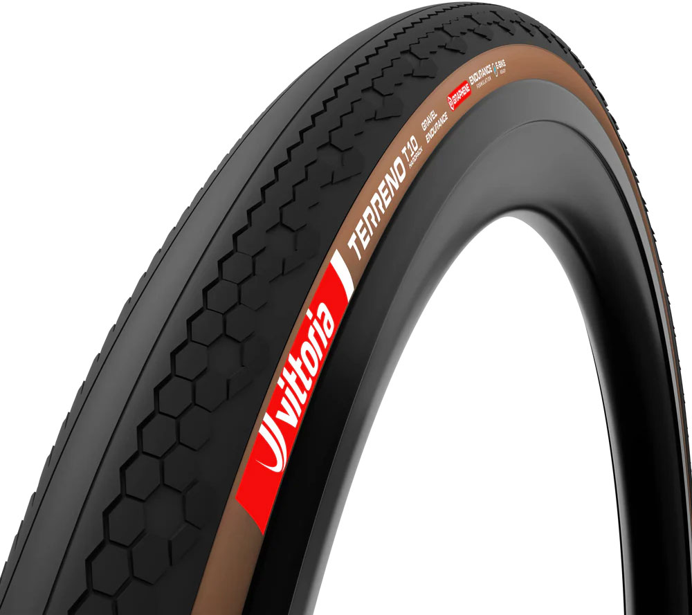 terreno-T10-hardpack-gravel-endurance-02_webp.jpg